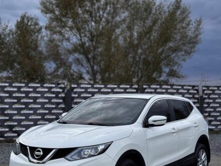 Белый Ниссан Кашкай, объемом двигателя 0 л и пробегом 68 тыс. км за 11650 $, фото 1 на Automoto.ua