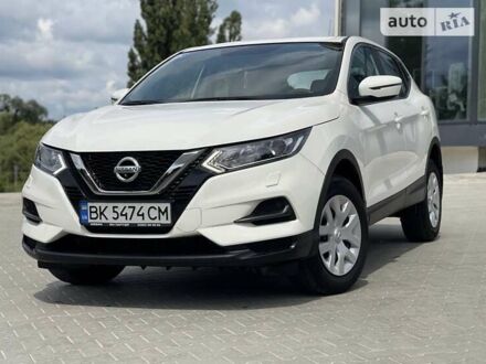 Ніссан Кашкай 2018 у Рівному на Automoto.ua Білий Ніссан Кашкай, об'ємом двигуна 1.2 л та пробігом 29 тис. км за 16950 $, фото 1 на Automoto.ua
