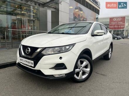 Ниссан Кашкай 2018 в Киеве на Automoto.ua Белый Ниссан Кашкай, объемом двигателя 1.2 л и пробегом 166 тыс. км за 12969 $, фото 1 на Automoto.ua