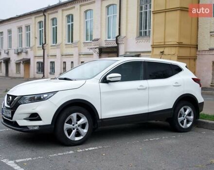 Белый Ниссан Кашкай, объемом двигателя 1.2 л и пробегом 141 тыс. км за 14300 $, фото 1 на Automoto.ua