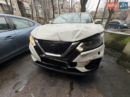 Белый Ниссан Кашкай, объемом двигателя 0 л и пробегом 200 тыс. км за 8800 $, фото 1 на Automoto.ua