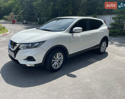 Белый Ниссан Кашкай, объемом двигателя 1.2 л и пробегом 96 тыс. км за 14950 $, фото 1 на Automoto.ua