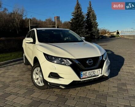 Білий Ніссан Кашкай, об'ємом двигуна 1.2 л та пробігом 62 тис. км за 15900 $, фото 1 на Automoto.ua