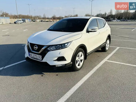 Білий Ніссан Кашкай, об'ємом двигуна 1.2 л та пробігом 100 тис. км за 12900 $, фото 1 на Automoto.ua