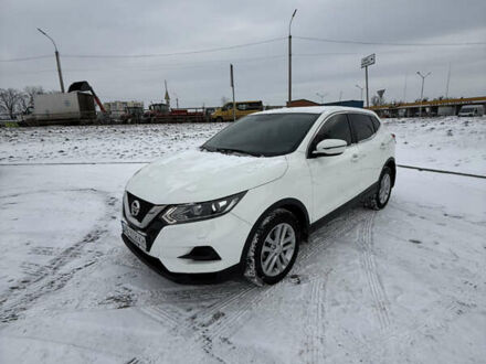 Белый Ниссан Кашкай, объемом двигателя 1.6 л и пробегом 104 тыс. км за 16500 $, фото 1 на Automoto.ua