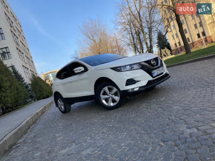 Ніссан Кашкай 2018 у Харкові на Automoto.ua Білий Ніссан Кашкай, об'ємом двигуна 1.2 л та пробігом 126 тис. км за 13500 $, фото 1 на Automoto.ua