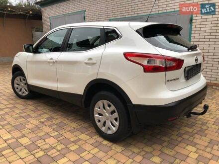 Белый Ниссан Кашкай, объемом двигателя 1.2 л и пробегом 112 тыс. км за 11500 $, фото 1 на Automoto.ua