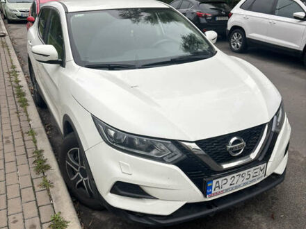 Белый Ниссан Кашкай, объемом двигателя 1.2 л и пробегом 82 тыс. км за 14300 $, фото 1 на Automoto.ua