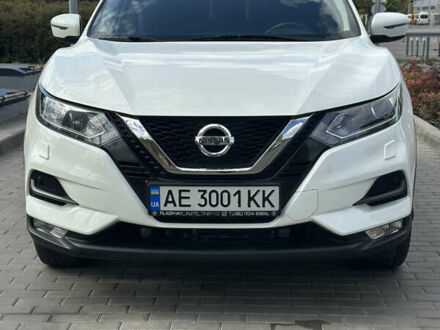Белый Ниссан Кашкай, объемом двигателя 1.2 л и пробегом 80 тыс. км за 15800 $, фото 1 на Automoto.ua