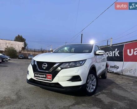 Белый Ниссан Кашкай, объемом двигателя 1.6 л и пробегом 130 тыс. км за 17790 $, фото 1 на Automoto.ua