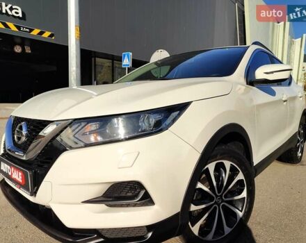 Белый Ниссан Кашкай, объемом двигателя 1.5 л и пробегом 117 тыс. км за 15990 $, фото 1 на Automoto.ua