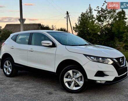 Білий Ніссан Кашкай, об'ємом двигуна 1.6 л та пробігом 97 тис. км за 14250 $, фото 1 на Automoto.ua