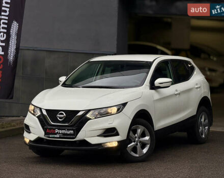 Белый Ниссан Кашкай, объемом двигателя 1.2 л и пробегом 69 тыс. км за 15000 $, фото 1 на Automoto.ua