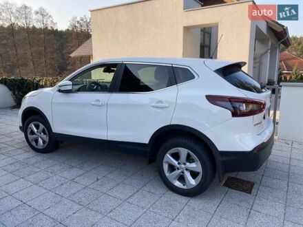 Білий Ніссан Кашкай, об'ємом двигуна 2 л та пробігом 111 тис. км за 20200 $, фото 1 на Automoto.ua