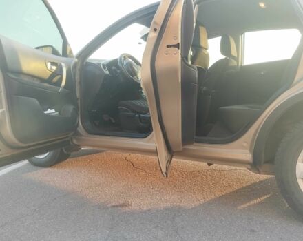 Бежевый Ниссан Кашкай, объемом двигателя 2 л и пробегом 263 тыс. км за 6800 $, фото 2 на Automoto.ua