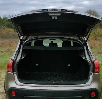 Бежевый Ниссан Кашкай, объемом двигателя 1.5 л и пробегом 110 тыс. км за 7800 $, фото 6 на Automoto.ua