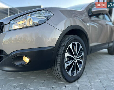 Бежевый Ниссан Кашкай, объемом двигателя 1.6 л и пробегом 190 тыс. км за 12500 $, фото 12 на Automoto.ua