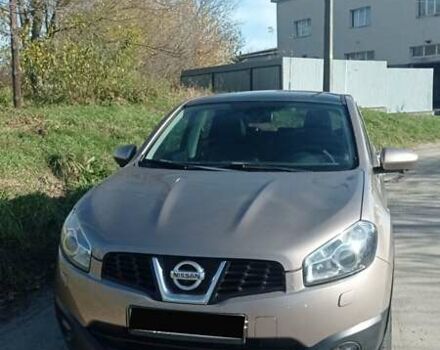 Бежевый Ниссан Кашкай, объемом двигателя 2 л и пробегом 107 тыс. км за 13500 $, фото 4 на Automoto.ua