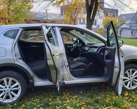 Бежевый Ниссан Кашкай, объемом двигателя 1.6 л и пробегом 200 тыс. км за 12850 $, фото 5 на Automoto.ua