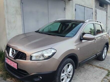 Бежевый Ниссан Кашкай, объемом двигателя 2 л и пробегом 223 тыс. км за 11200 $, фото 1 на Automoto.ua