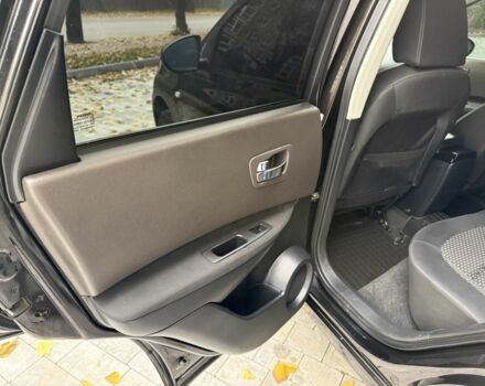 Черный Ниссан Кашкай, объемом двигателя 2 л и пробегом 320 тыс. км за 7000 $, фото 9 на Automoto.ua