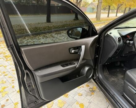 Черный Ниссан Кашкай, объемом двигателя 2 л и пробегом 320 тыс. км за 7000 $, фото 11 на Automoto.ua