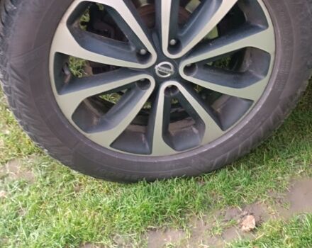 Черный Ниссан Кашкай, объемом двигателя 1.5 л и пробегом 275 тыс. км за 10800 $, фото 12 на Automoto.ua