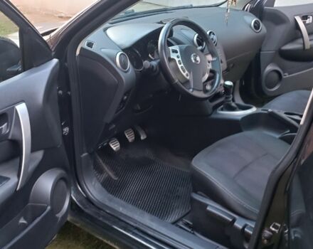 Черный Ниссан Кашкай, объемом двигателя 1.5 л и пробегом 275 тыс. км за 10800 $, фото 5 на Automoto.ua