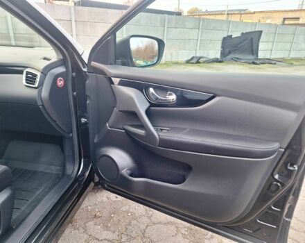 Черный Ниссан Кашкай, объемом двигателя 1.5 л и пробегом 210 тыс. км за 14950 $, фото 6 на Automoto.ua