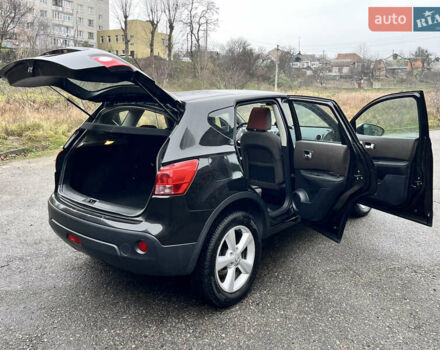 Черный Ниссан Кашкай, объемом двигателя 1.6 л и пробегом 209 тыс. км за 7700 $, фото 22 на Automoto.ua