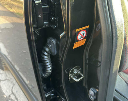 Черный Ниссан Кашкай, объемом двигателя 1.6 л и пробегом 196 тыс. км за 8599 $, фото 16 на Automoto.ua