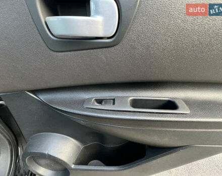 Черный Ниссан Кашкай, объемом двигателя 2 л и пробегом 164 тыс. км за 7300 $, фото 23 на Automoto.ua