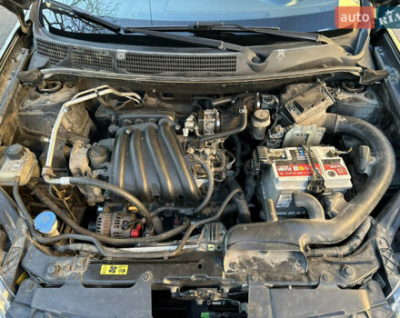 Черный Ниссан Кашкай, объемом двигателя 1.6 л и пробегом 142 тыс. км за 8900 $, фото 22 на Automoto.ua