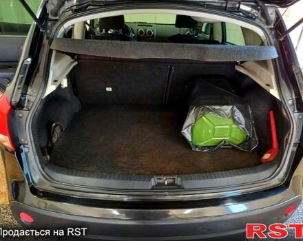 Черный Ниссан Кашкай, объемом двигателя 2 л и пробегом 143 тыс. км за 7000 $, фото 5 на Automoto.ua