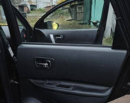 Черный Ниссан Кашкай, объемом двигателя 1.5 л и пробегом 200 тыс. км за 9000 $, фото 5 на Automoto.ua