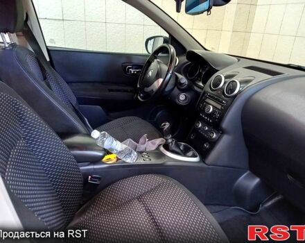 Черный Ниссан Кашкай, объемом двигателя 2 л и пробегом 143 тыс. км за 7000 $, фото 7 на Automoto.ua