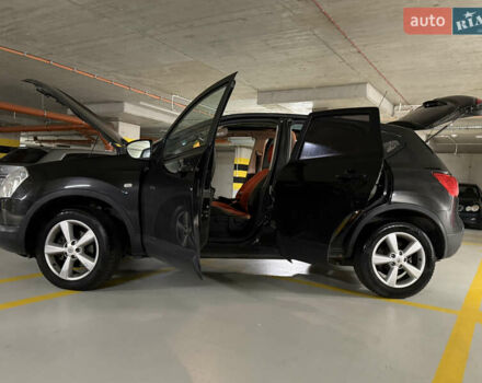 Черный Ниссан Кашкай, объемом двигателя 2 л и пробегом 248 тыс. км за 4690 $, фото 9 на Automoto.ua