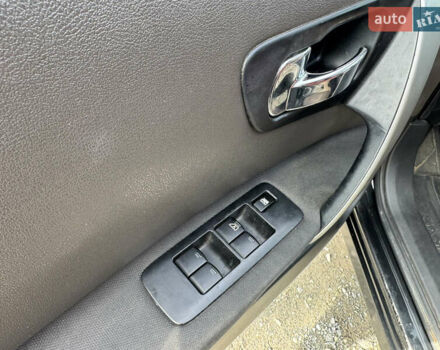 Черный Ниссан Кашкай, объемом двигателя 2 л и пробегом 185 тыс. км за 6999 $, фото 31 на Automoto.ua