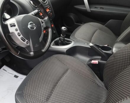 Черный Ниссан Кашкай, объемом двигателя 1.5 л и пробегом 238 тыс. км за 7800 $, фото 4 на Automoto.ua