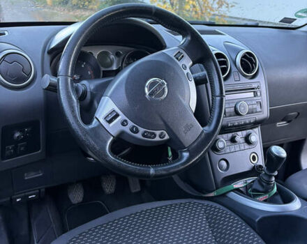 Черный Ниссан Кашкай, объемом двигателя 2 л и пробегом 252 тыс. км за 9100 $, фото 7 на Automoto.ua