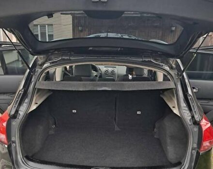 Черный Ниссан Кашкай, объемом двигателя 1.5 л и пробегом 262 тыс. км за 7600 $, фото 9 на Automoto.ua