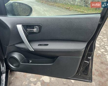 Черный Ниссан Кашкай, объемом двигателя 1.6 л и пробегом 268 тыс. км за 6800 $, фото 20 на Automoto.ua