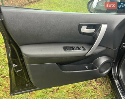 Черный Ниссан Кашкай, объемом двигателя 1.6 л и пробегом 212 тыс. км за 7499 $, фото 31 на Automoto.ua