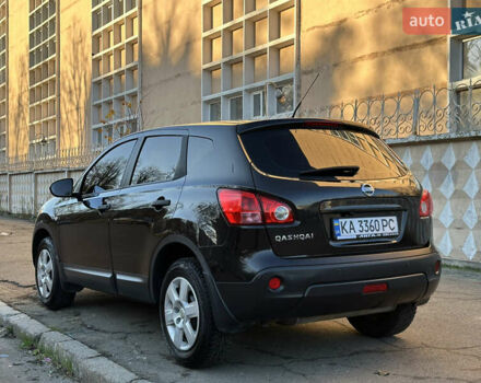 Черный Ниссан Кашкай, объемом двигателя 1.6 л и пробегом 142 тыс. км за 8900 $, фото 7 на Automoto.ua