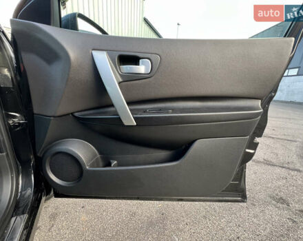 Черный Ниссан Кашкай, объемом двигателя 2 л и пробегом 164 тыс. км за 7300 $, фото 25 на Automoto.ua