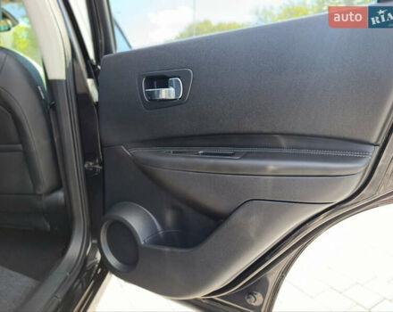 Черный Ниссан Кашкай, объемом двигателя 2 л и пробегом 240 тыс. км за 9700 $, фото 13 на Automoto.ua
