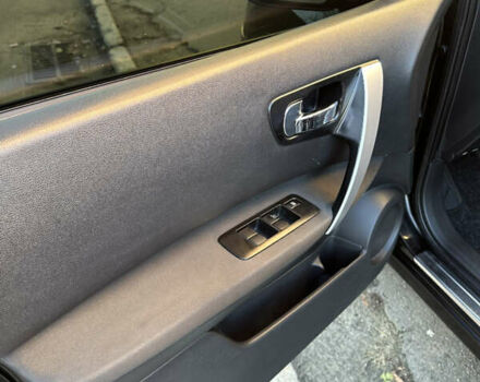 Черный Ниссан Кашкай, объемом двигателя 1.6 л и пробегом 142 тыс. км за 8900 $, фото 9 на Automoto.ua