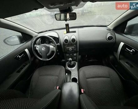 Черный Ниссан Кашкай, объемом двигателя 2 л и пробегом 222 тыс. км за 6650 $, фото 9 на Automoto.ua