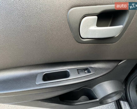 Черный Ниссан Кашкай, объемом двигателя 2 л и пробегом 164 тыс. км за 7300 $, фото 20 на Automoto.ua