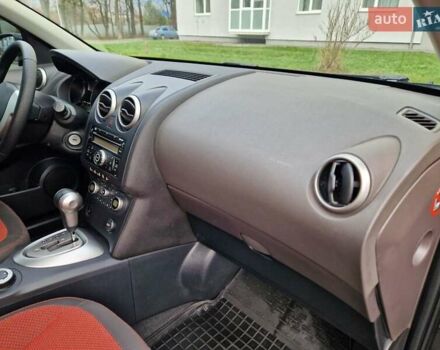 Черный Ниссан Кашкай, объемом двигателя 2 л и пробегом 65 тыс. км за 10400 $, фото 49 на Automoto.ua